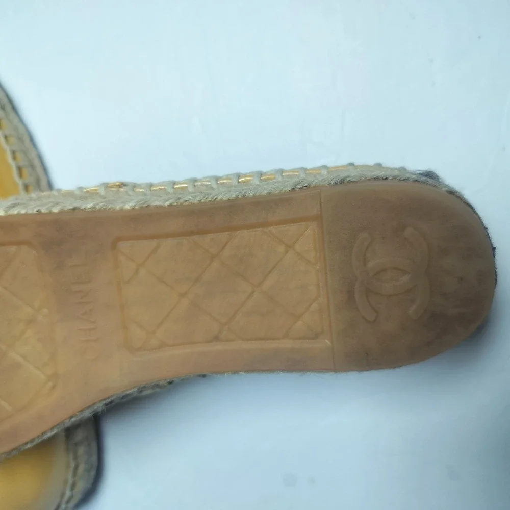 Chanel CC Logo Leather Espadrilles Mustard Yellow Flats Size 37 Made in Spain